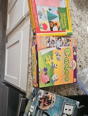 Family Card Game - Yellow & Green